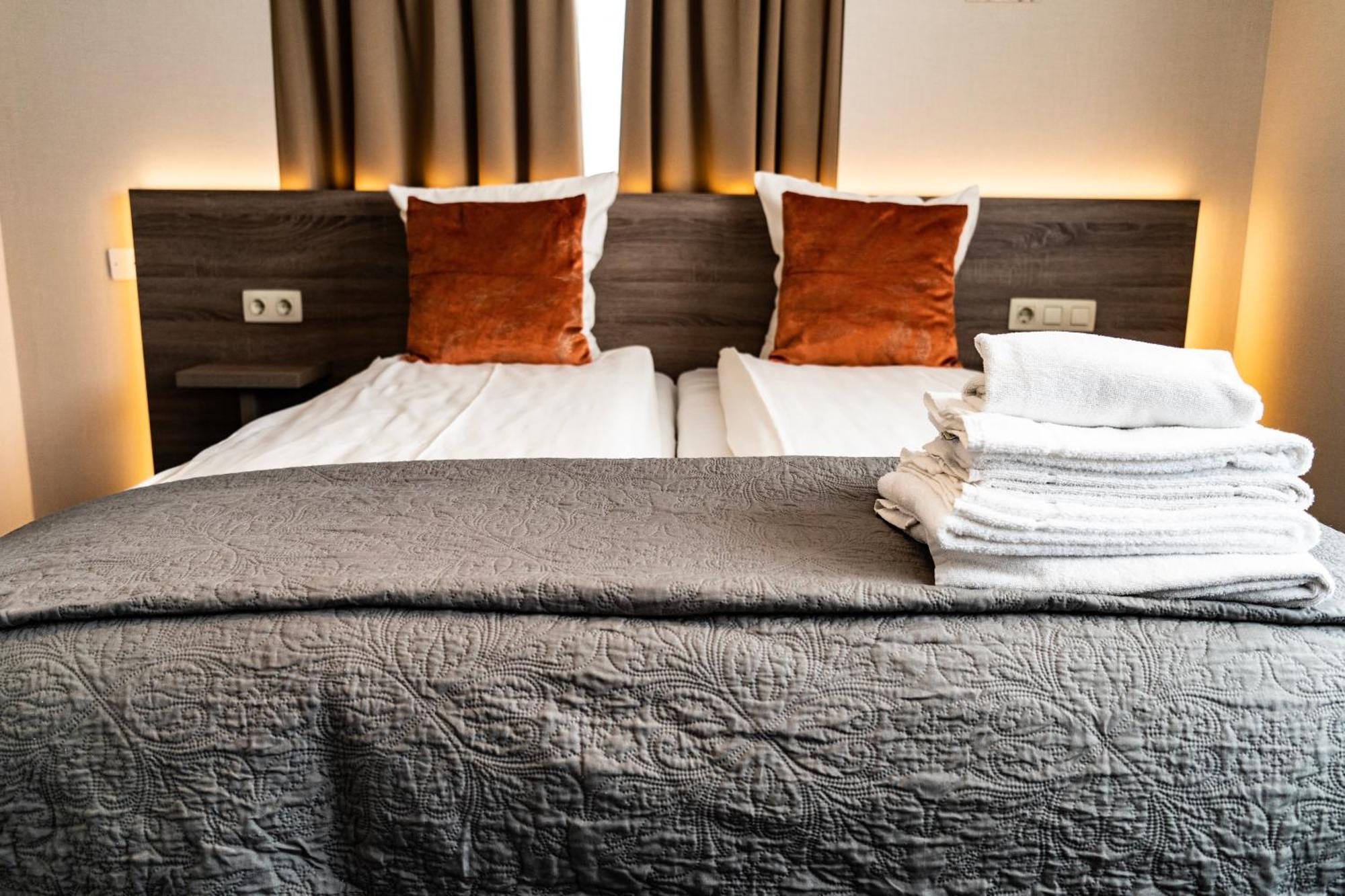Hotel Du Commerce Oostburg Ngoại thất bức ảnh